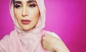 استفاده از مدل باحجاب برای تبلیغ شامپو