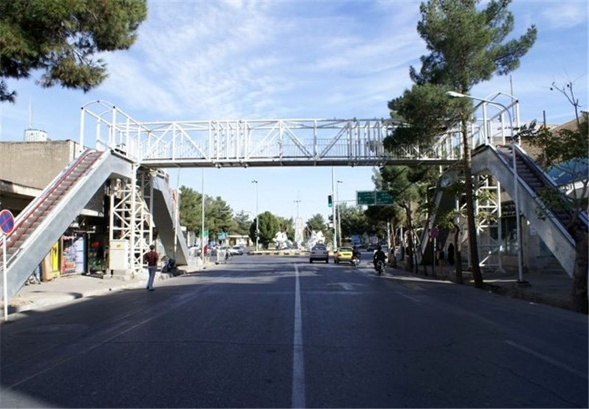 ۲ دستگاه پل عابر پیاده در محورهای مواصلاتی خراسان جنوبی احداث میشود