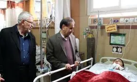 سقوط از سی و سه پل بخاطر سلفی+عکس