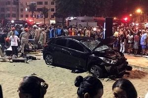 ورود خودرو به داخل جمعیت در ریو دو ژانیرو / 15 نفر زخمی شدند