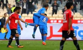 زور استقلال و پدیده به هم نرسید/ پنالتی بربادرفته آبی‌ها در دقایق پایانی