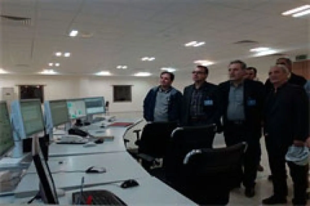 بازدید عضو هیئت مدیره بانک صنعت و معدن از نیروگاه شوباد کهنوج
