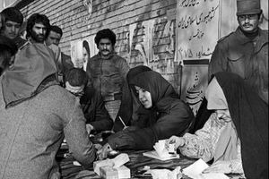 نخستین دوره انتخابات ریاست جمهوری در ایران به روایت تصاویر