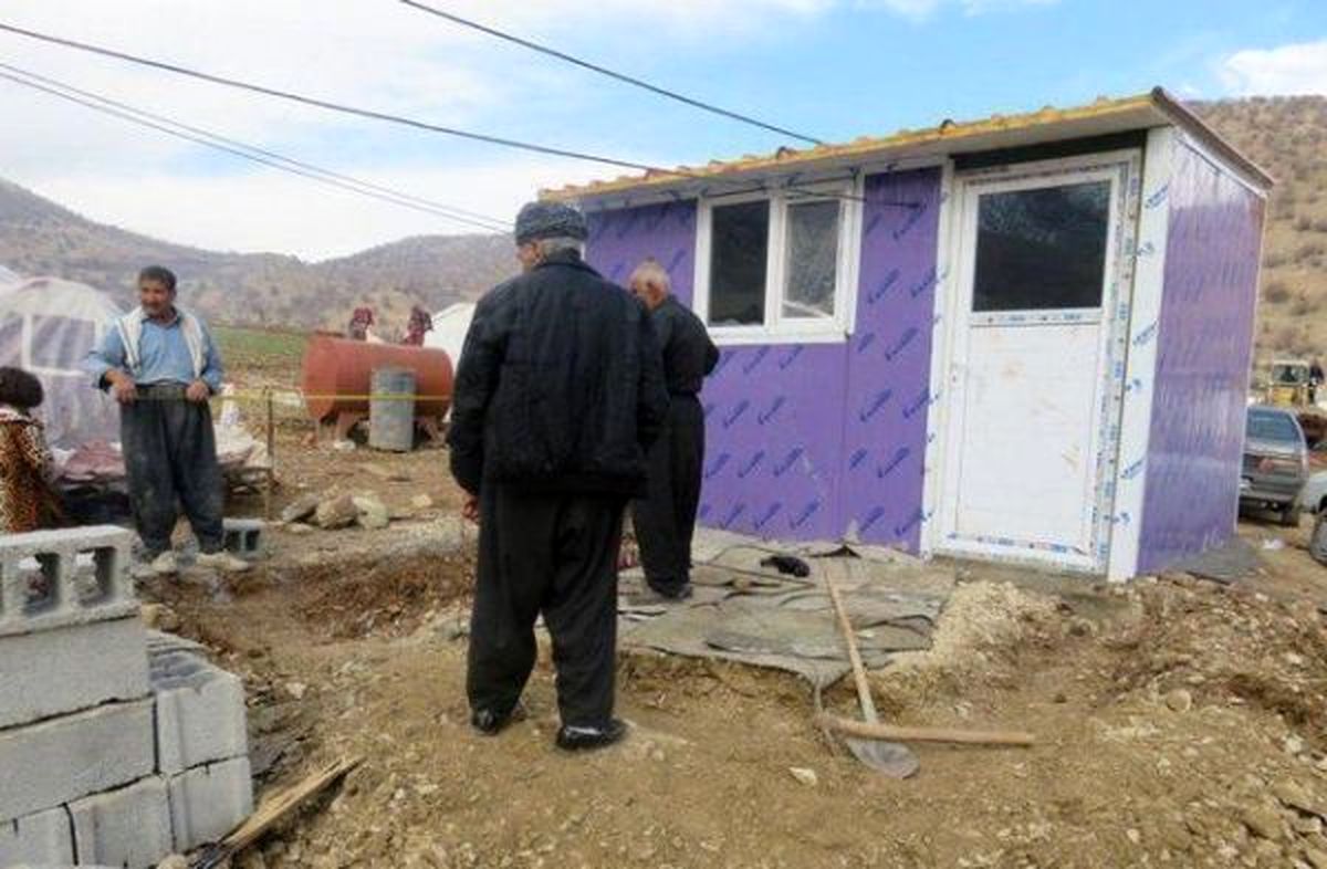 تشریح آخرین اقدامات بنیاد مسکن در مناطق زلزله زده کرمانشاه /12 هزار کانکس تحویل داده‌ شده است