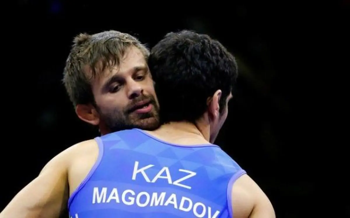 مسمومیت ۱۷ کشتی‌گیر تیم ملی در جام تختی