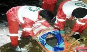 نجات راننده پس از سقوط به دره