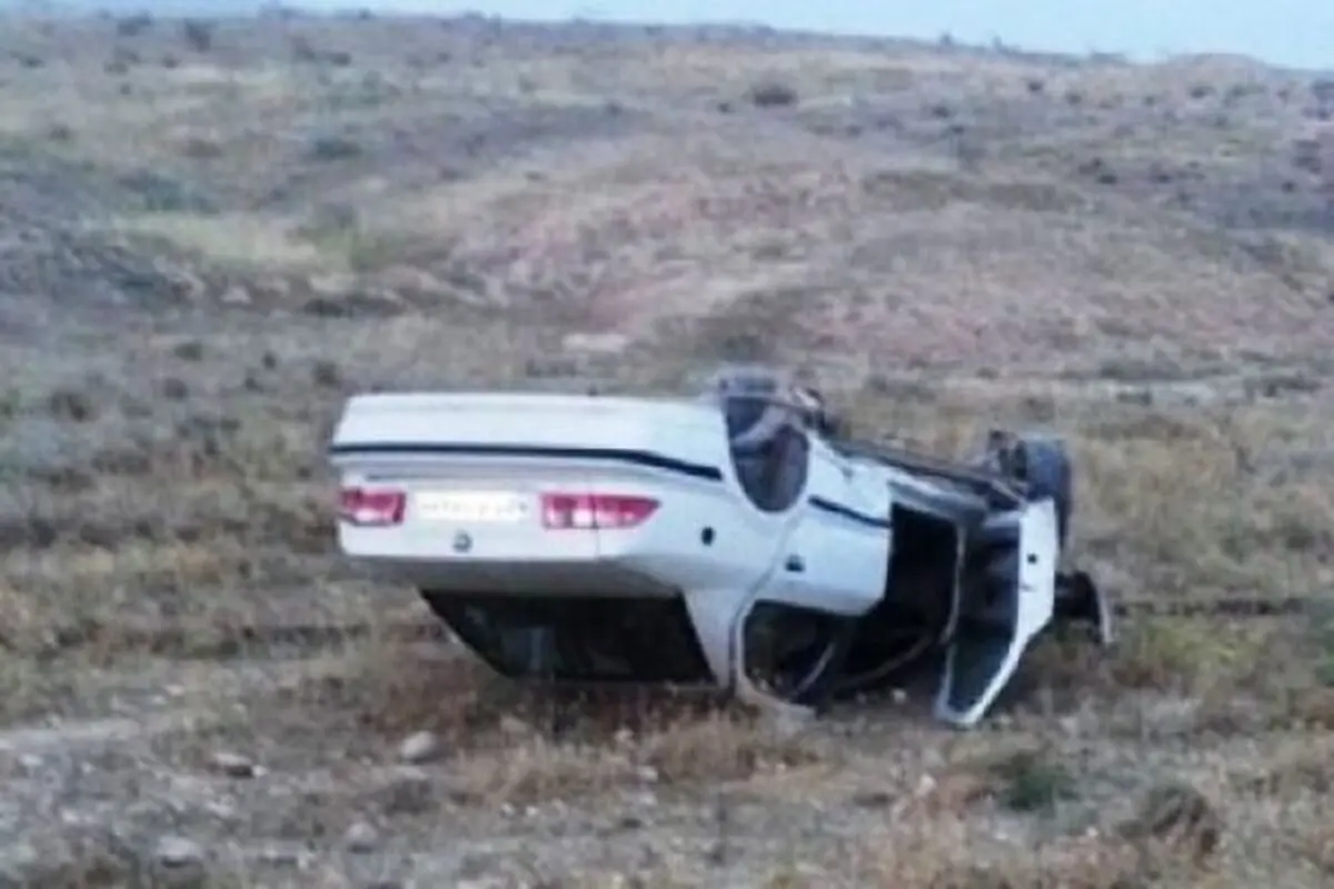 خواب آلودگی راننده، 4 سرنشین سمند را روانه بیمارستان کرد