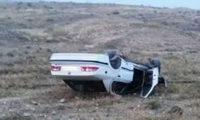 خواب آلودگی راننده، 4 سرنشین سمند را روانه بیمارستان کرد
