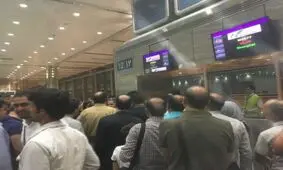 سرگردانی چند روزه مسافران در فرودگاه امام خمینی(ره) +فیلم