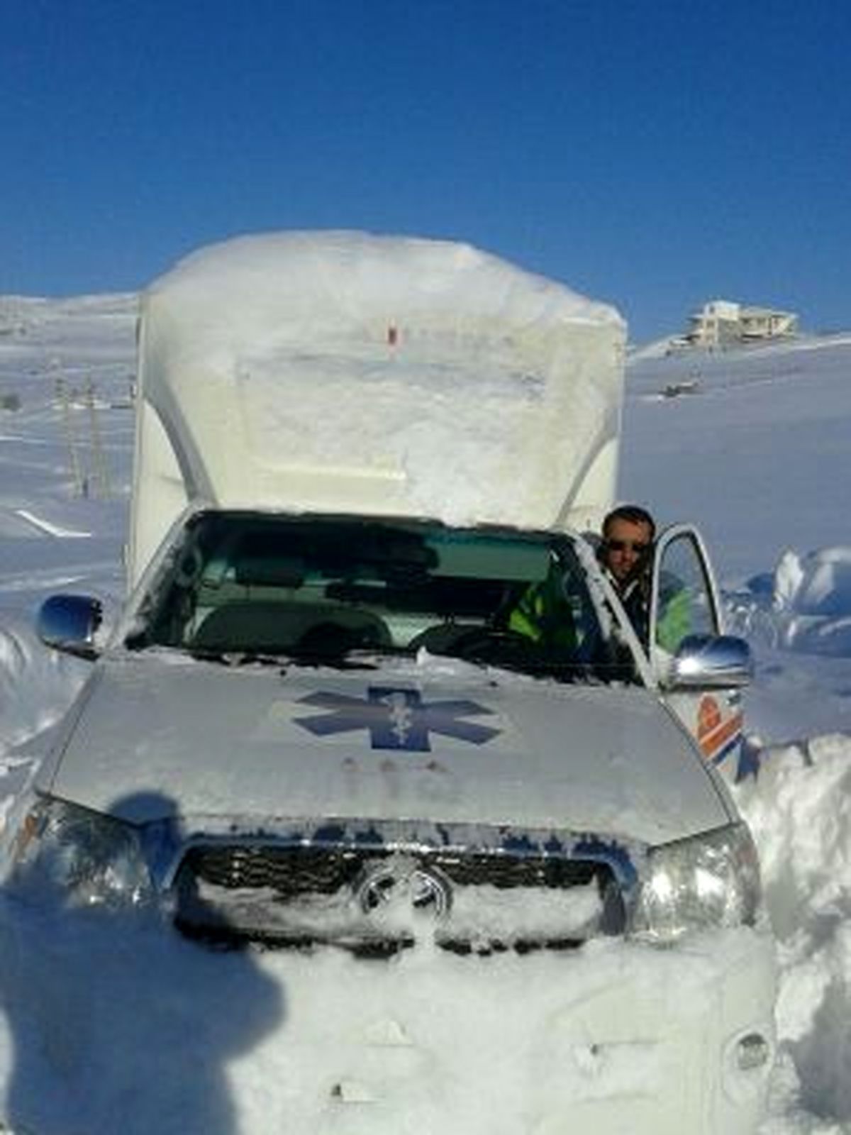 شمار مصدومان برف اخیر گیلان به ۱۱ نفر رسید