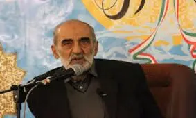 حسین شریعتمداری: تمام اقدامات دولت محرمانه است ولی شعار شفافیت سر می‌دهد