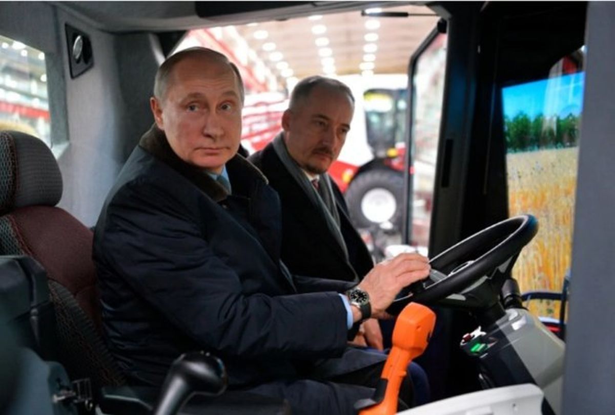 پوتین: در انتخابات شکست بخورم، راننده کمباین می‌شوم