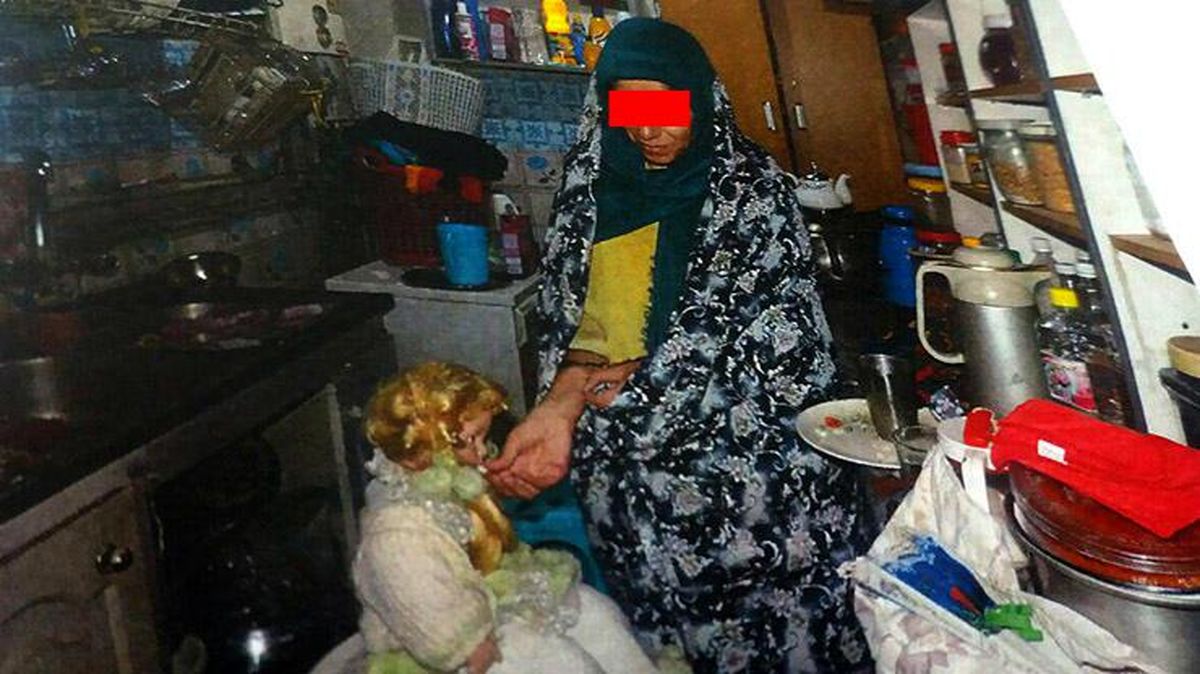 مادری که دختر خردسالش را به خاطر شوهر صیغه ای کشته بود، آزاد شد!+تصاویر بازسازی قتل