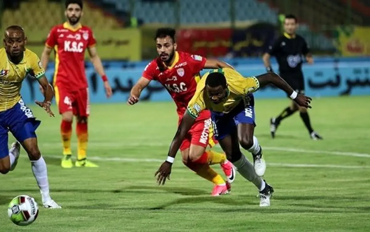 فولاد حریف صنعت نفت ۱۰ نفره نشد/ اختلاف پرسپولیس با تیم دوم 14 امتیاز شد