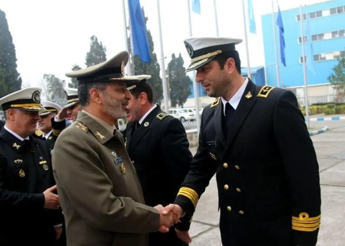 بازدید فرمانده کل ارتش از یکان های عملیاتی ناوگان شمال و منطقه چهارم دریایی ارتش