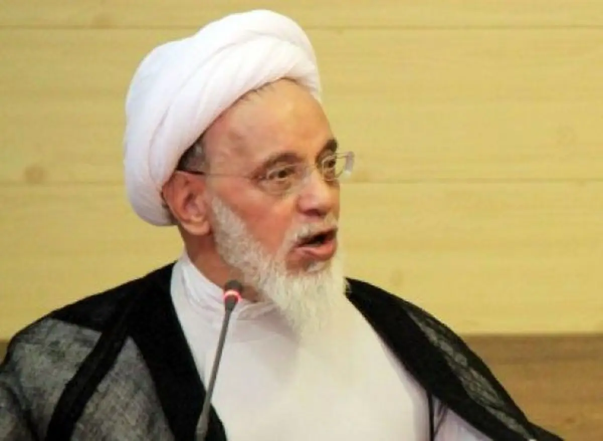 هاشم‌زاده‌هریسی:قرار نبود نرده های نمازجمعه دائمی باشد