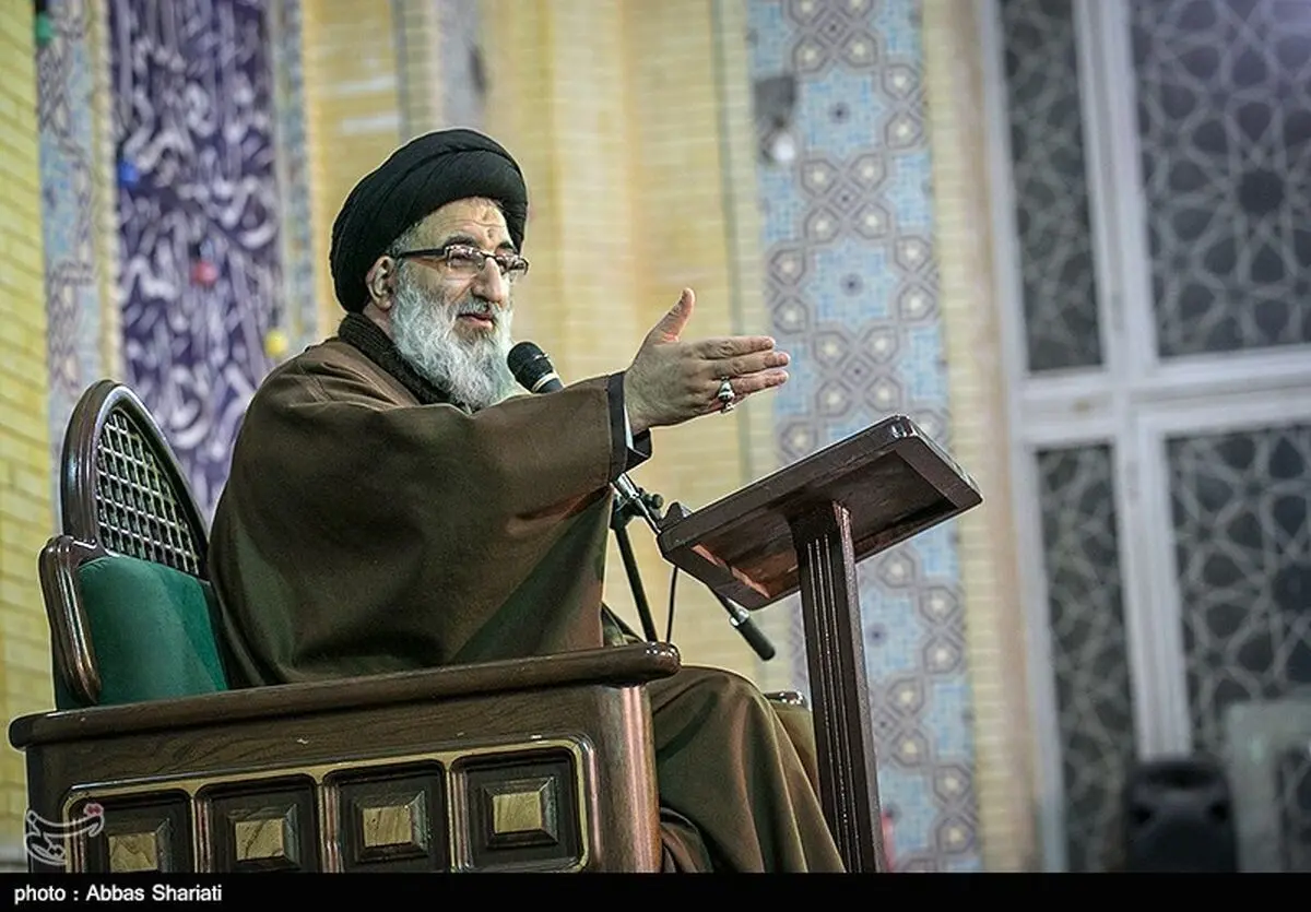 فضای مجازی سبب فاصله انداختن بین نسل امروز و آرمان‌های انقلابی می‌شود