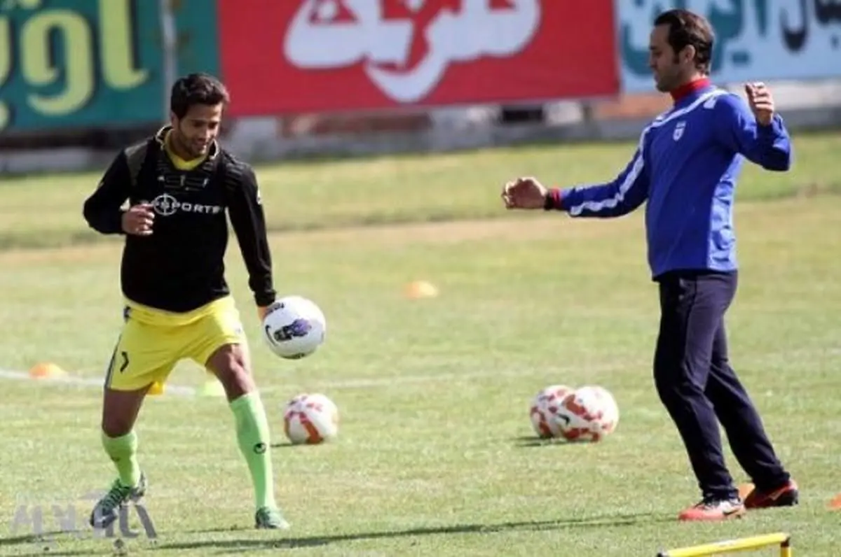 مسعود شجاعی: علی کریمی وجدان بیدار فوتبال ایران است/ حمایت از ما گناه نیست