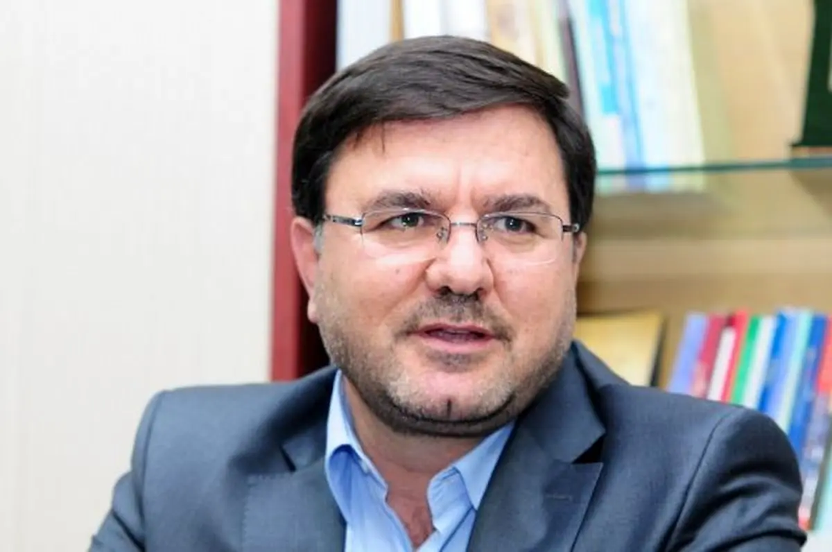 نعمتی: فدراسیون فوتبال و وزارت ورزش با سعه‌صدر به حرف‌های علی کریمی گوش دهند