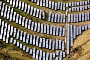 نابودی ۱۰۰۰۰ شغل در صنعت خورشیدی آمریکا