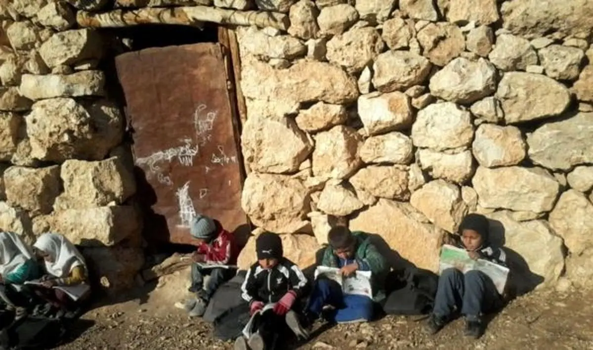 عکس/ وضعیت یک دبستان عشایری