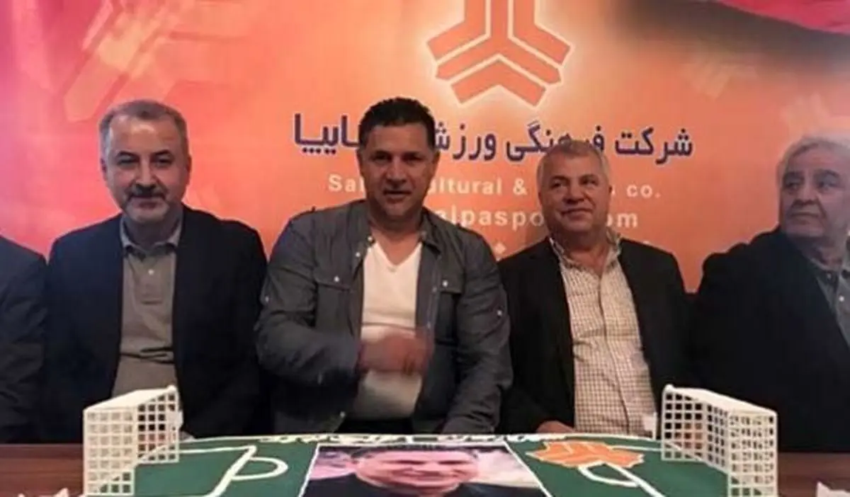 جشن تولد دایی در حضور علی پروین+عکس