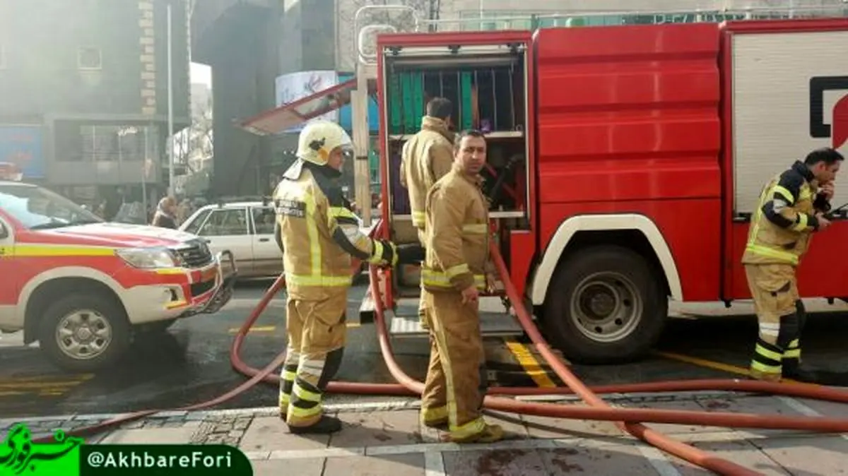 آتش نشان ها به طبقه منفی ۴ رسیدند/ منبع موجود مربوط به آب است نه گازوئیل