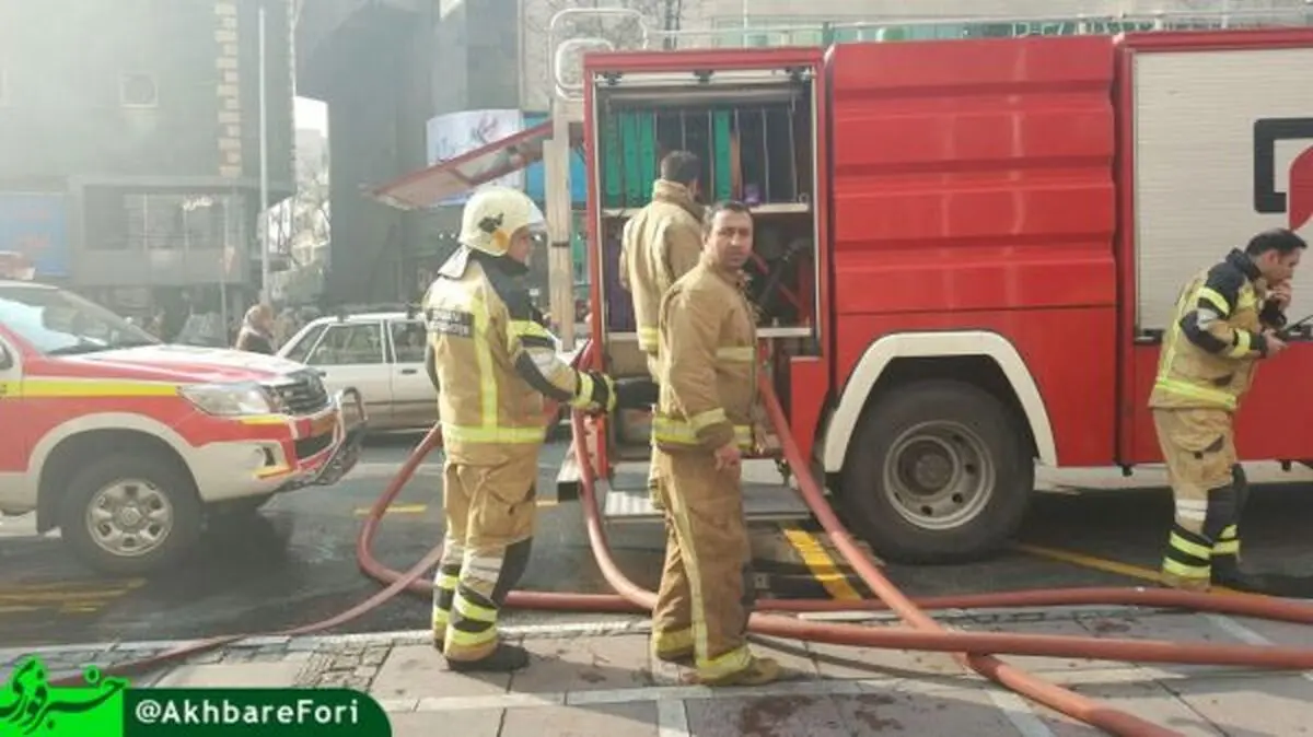آتش نشان ها به طبقه منفی ۴ رسیدند/ منبع موجود مربوط به آب است نه گازوئیل