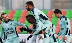 پیروزی پیکان برابر سیاه جامگان