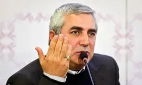 روزنامه خراسان: بهتر نبود حاتمی کیا به برنامه"هفت" می رفت و حرف هایش را آنجا میزد نه در اختتامیه؟