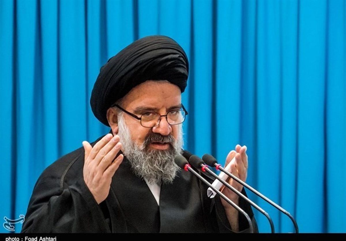 دعواهای رسانهای مسئولان به مصلحت انقلاب نیست/ تلاش دشمن برای دو قطبی کردن جامعه