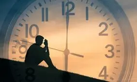 نظریه های علمی در مورد حس شتاب گرفتن زمان در بزرگسالی چه می‌گویند؟