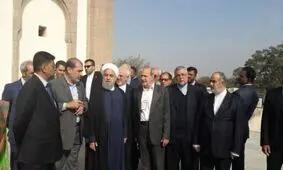 روحانی از آثار تاریخی قطب شاهیان در حیدرآباد هندوستان بازديد كرد