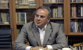 تکلیف کشور باید مشخص شود/ استراتژی ما اقتصاد است یا هویت؟