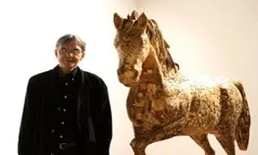 فیگورهای انسانی و حیوانی/ مجسمه‌هایی ساخته شده از هزاران قطعه چوب