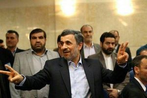 عدم هم‌خوانی نامه تازه احمدی‌نژاد به رهبرمعظم انقلاب با سابقه وی/ استحاله!