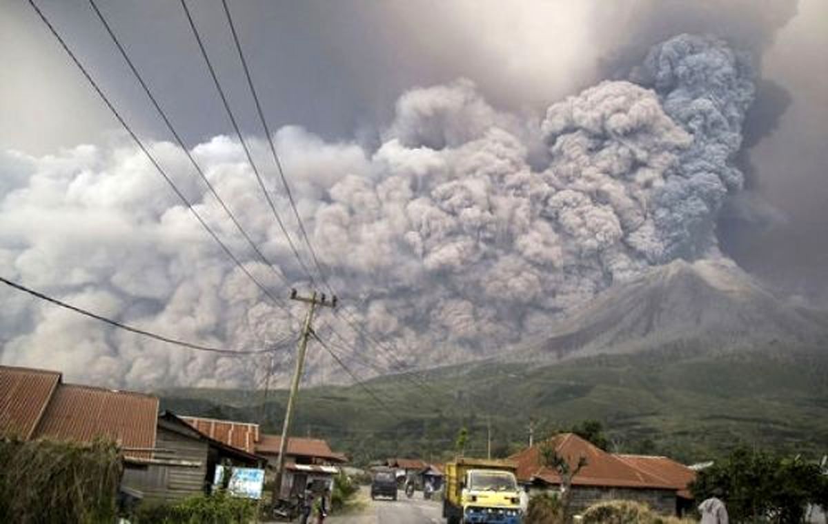 عکس/ فوران آتشفشان در اندونزی