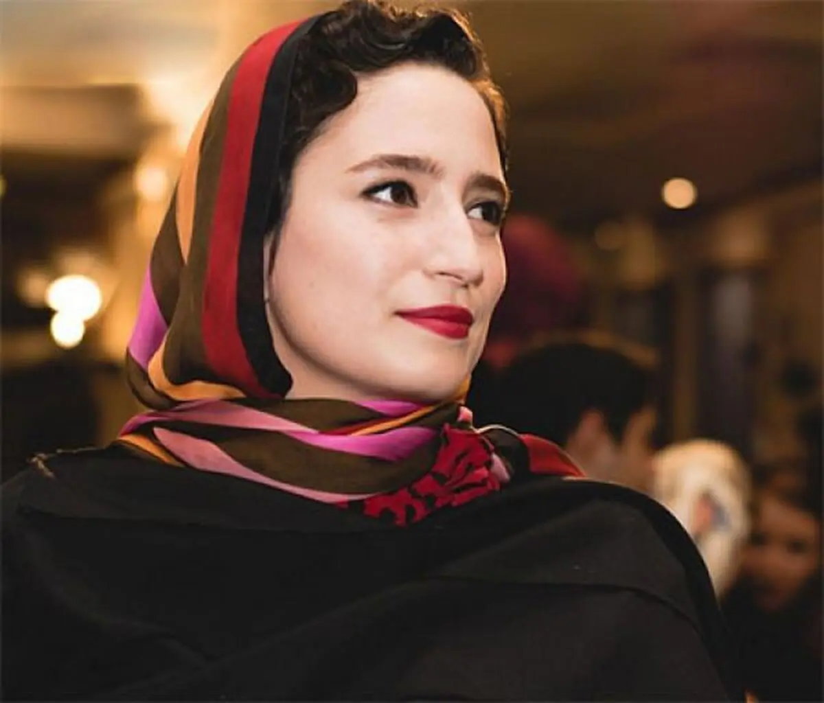 تصویری از نگار جواهریان در خانه هنر یزد