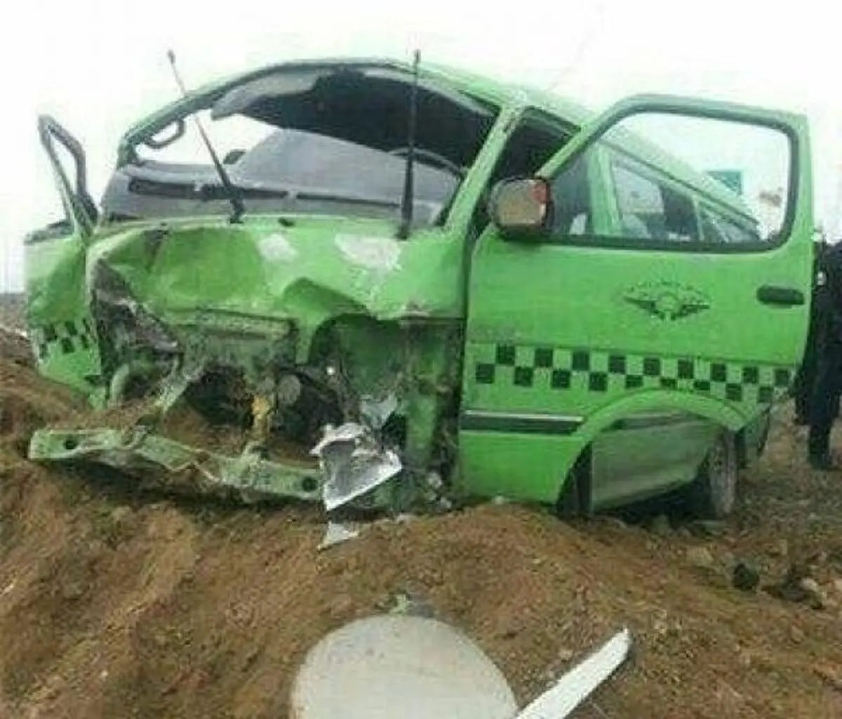 5 مصدوم در واژگونی ون دانشجویی