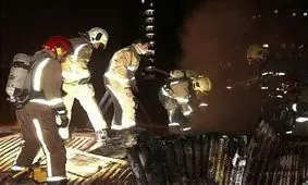 انبار کالا در بلوار ارتش طعمه حریق گسترده شد