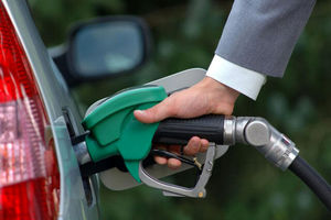 شرکت نفت: محدودیت سوخت ۳۰ لیتری برداشته خواهد شد

