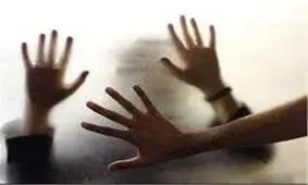 شوهرم در رستوران از دختری خواستگاری می کرد و من می شنیدم/ او با سیم داغ مرا شکنجه می داد
