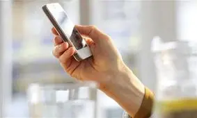 کنار تلفن همراه‌تان نخوابید