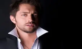 عکسی قدیمی از بهرام رادان زمانی که در دبیرستان برهان درس می خواند