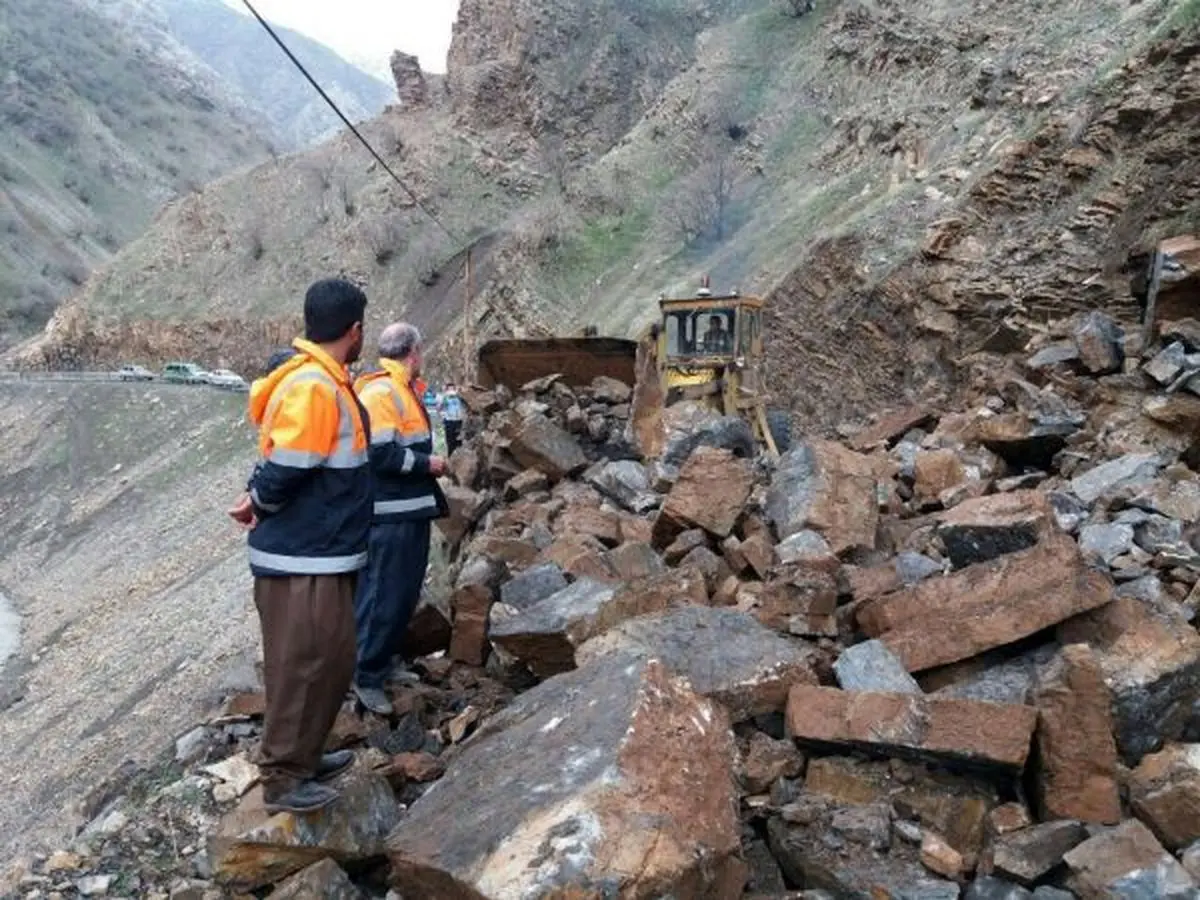 عکس/ ریزش_کوه مسیر بانه وره باینگان - هزارماسوله