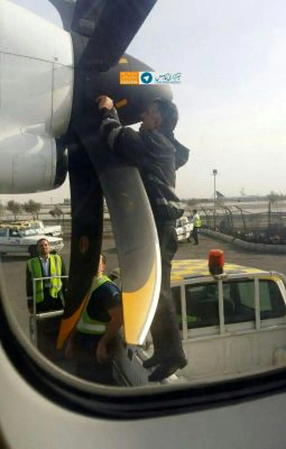 تعمیر هواپیمای پرواز تهران – رشت +عکس