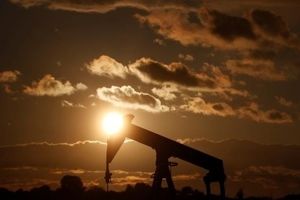 افزایش قیمت نفت در آستانه دیدار اوپک با رقیبان آمریکایی