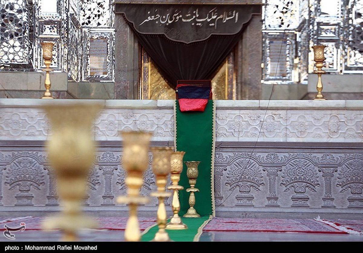 پرچم گنبد حرم کریمه اهلبیت(س) امشب تعویض میشود/ برپایی دسته عزاداری در روز رحلت بانوی کرامت