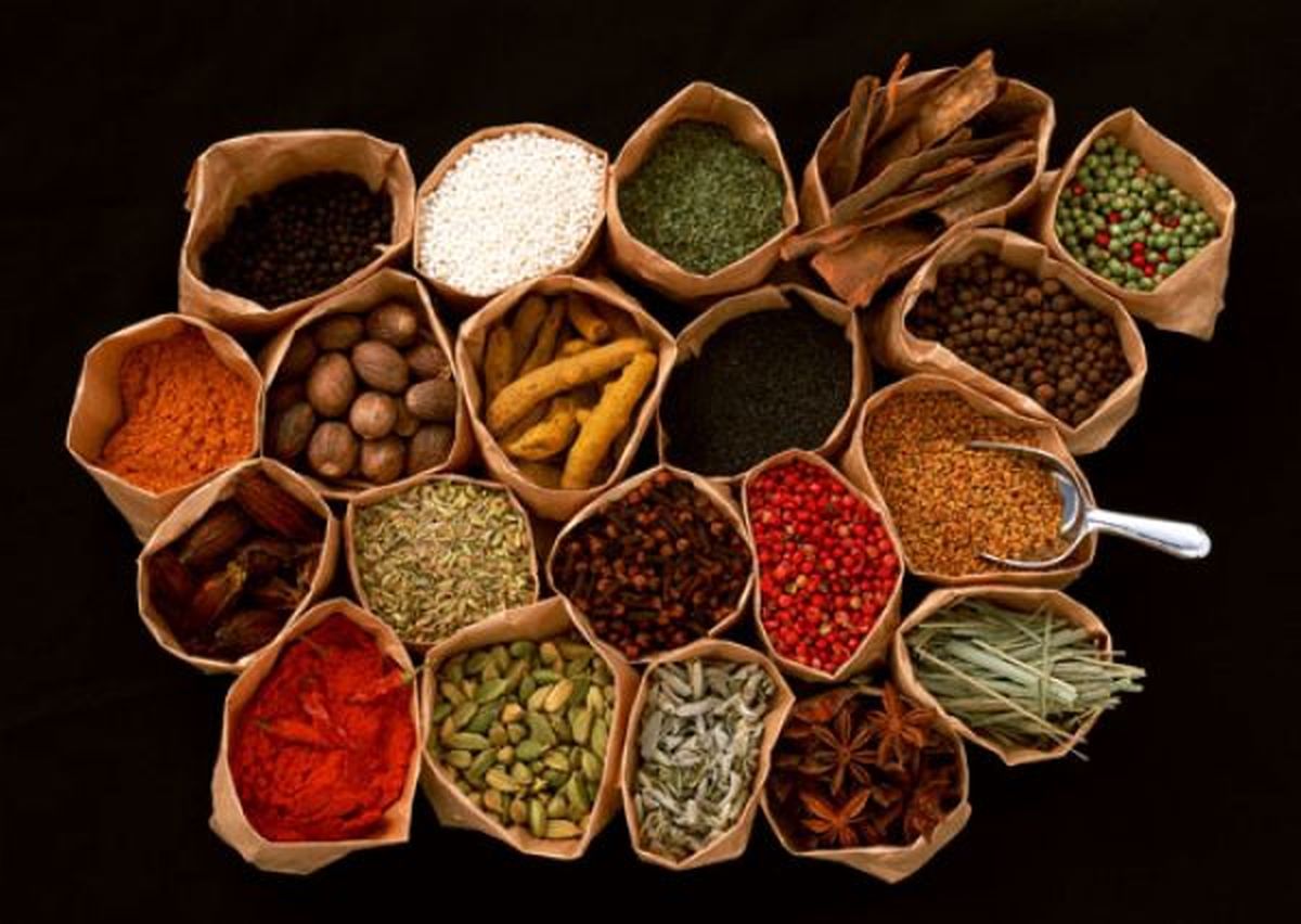 تجویز داروهای گیاهی باید تنها به دستور متخصص طب سنتی انجام شود