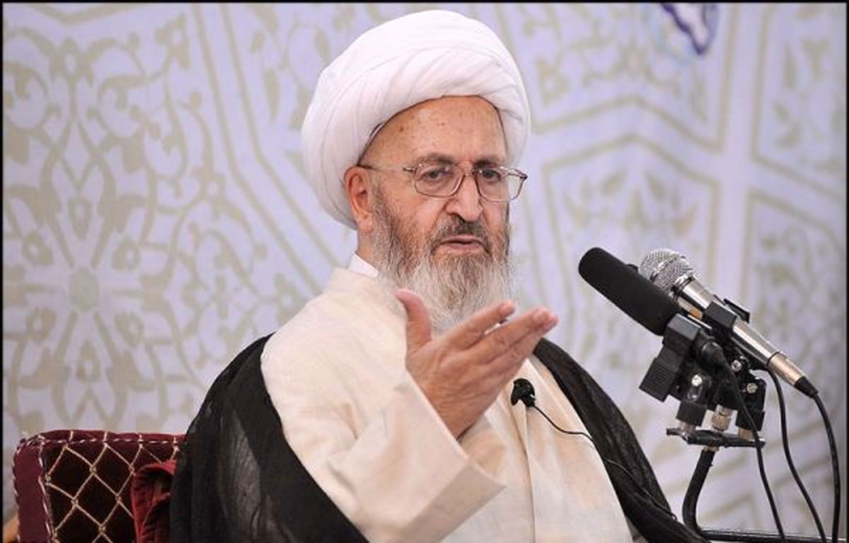 پلیس باید با زن بیحجاب برخورد کند و چادری بر سر او بیندازد / ما کلمه اجباری را به کار نمیبریم